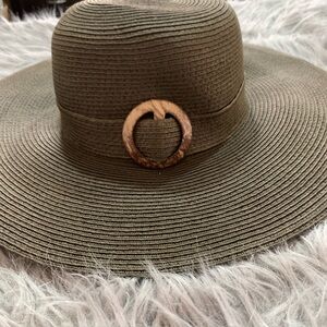 woman's Floppy Beach Hat